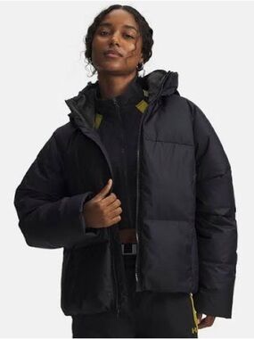 Women's Under Armour Puffer Jacket in black - Insulated Winter Coat